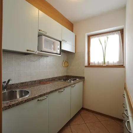 Aparthotel Kristall 3*
